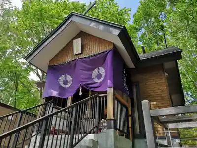 清田稲荷神社の本殿・本堂