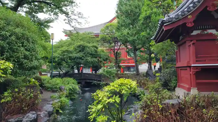 浅草寺の庭園