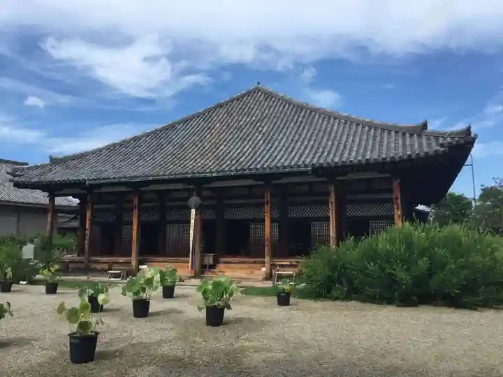 元興寺の本殿・本堂