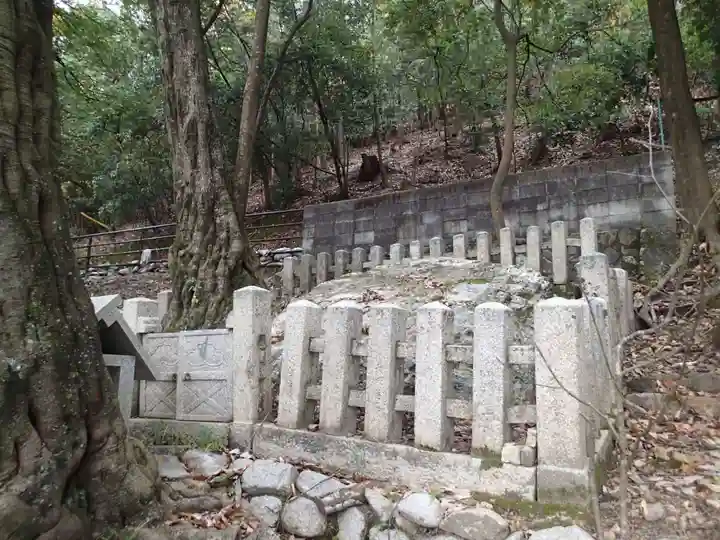 末刀岩上神社のその他建物