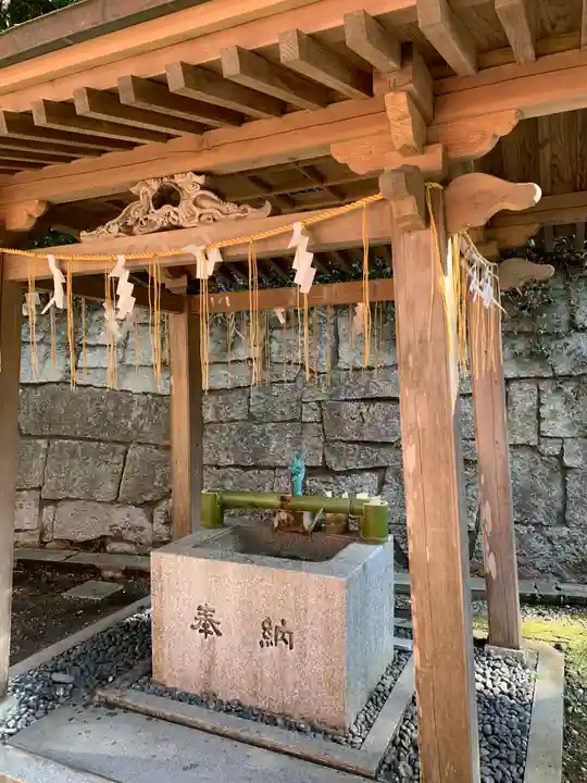 泉神社の手水舎