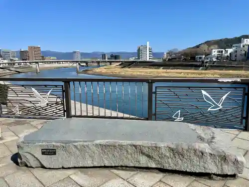 上土朝日稲荷神社の{uncategorized: "未分類", other: "その他", undefined: "問題あり", building: "その他建物", grave: "お墓", sacred_gate: "鳥居", guardian: "狛犬", statue: "像", buddha: "仏像", history: "歴史", nature: "自然", garden: "庭園", animal: "動物", pagoda: "塔", temizu: "手水舎", mountain_gate: "山門・神門", sanctuary: "本殿・本堂", subordinate: "末社・摂社", art: "芸術", scenery: "景色", jizo: "地蔵", ema: "絵馬", goshuin: "御朱印", omikuji: "おみくじ", items: "授与品その他", amulet: "お守り", goshuincho: "御朱印帳", eats: "食事", festival: "お祭り", votive_dance: "神楽", shichigosan: "七五三参", wedding: "結婚式", experience: "体験その他", initially: "初詣", around: "周辺", anti_infection: "感染症対策"}