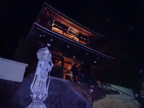 萬蔵寺の山門・神門