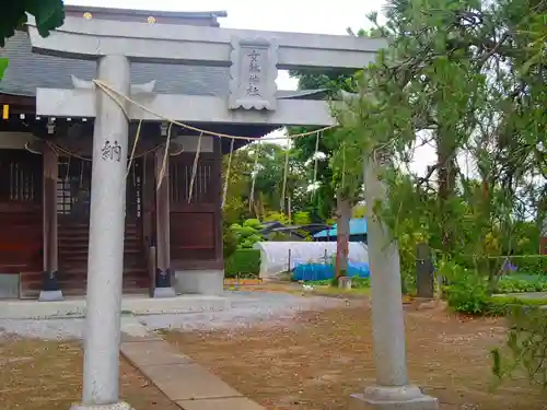 女體神社の鳥居