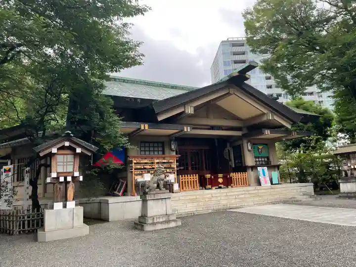 東郷神社の本殿・本堂