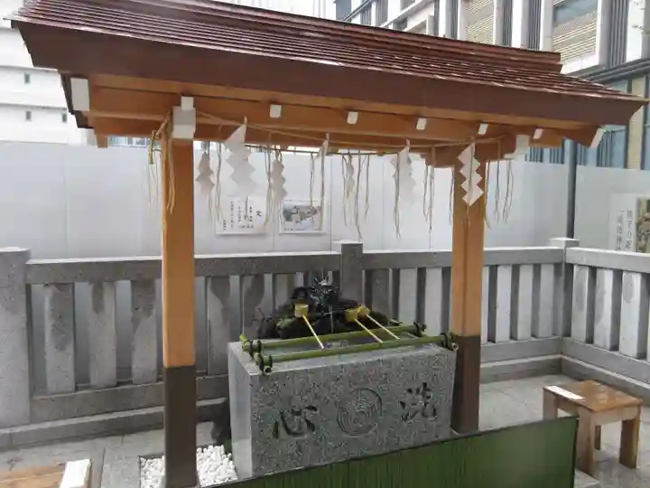 福徳神社(芽吹稲荷)の手水舎