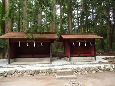 北口本宮冨士浅間神社の末社・摂社