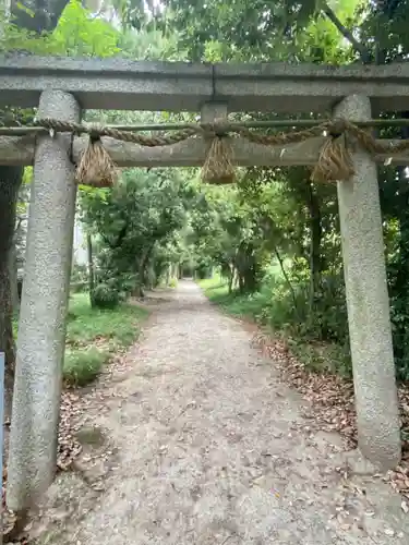 嚴嶌神社の鳥居