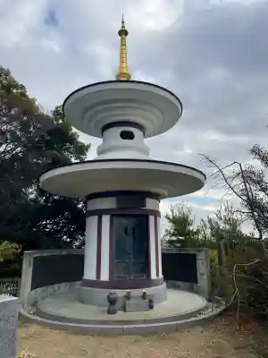 徳蔵院の{uncategorized: "未分類", other: "その他", undefined: "問題あり", building: "その他建物", grave: "お墓", sacred_gate: "鳥居", guardian: "狛犬", statue: "像", buddha: "仏像", history: "歴史", nature: "自然", garden: "庭園", animal: "動物", pagoda: "塔", temizu: "手水舎", mountain_gate: "山門・神門", sanctuary: "本殿・本堂", subordinate: "末社・摂社", art: "芸術", scenery: "景色", jizo: "地蔵", ema: "絵馬", goshuin: "御朱印", omikuji: "おみくじ", items: "授与品その他", amulet: "お守り", goshuincho: "御朱印帳", eats: "食事", festival: "お祭り", votive_dance: "神楽", shichigosan: "七五三参", wedding: "結婚式", experience: "体験その他", initially: "初詣", around: "周辺", anti_infection: "感染症対策"}