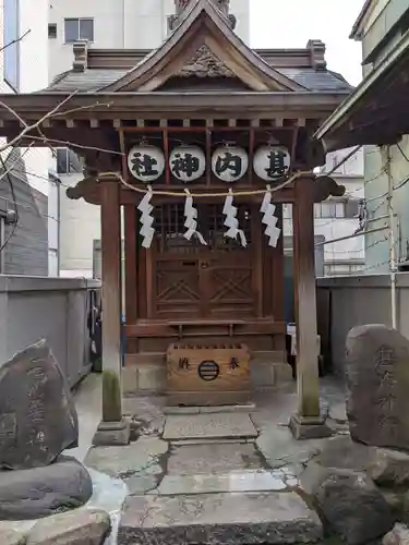 甚内神社の本殿・本堂