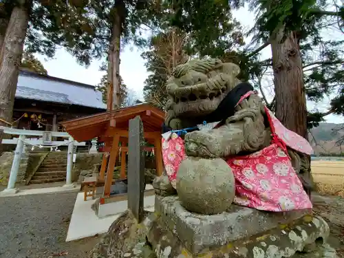 高司神社〜むすびの神の鎮まる社〜の狛犬