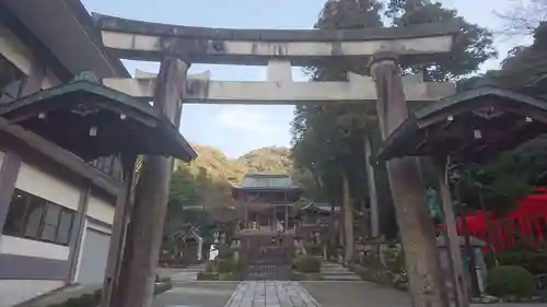 伊奈波神社の鳥居