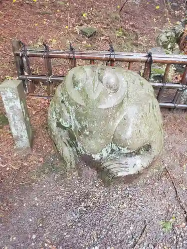 那須温泉神社の狛犬