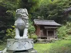 中野神社の狛犬