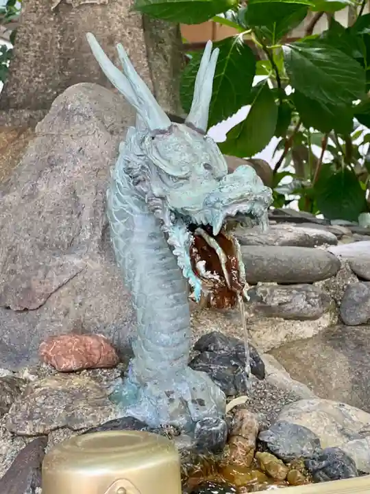 粟嶋堂宗徳寺の手水舎