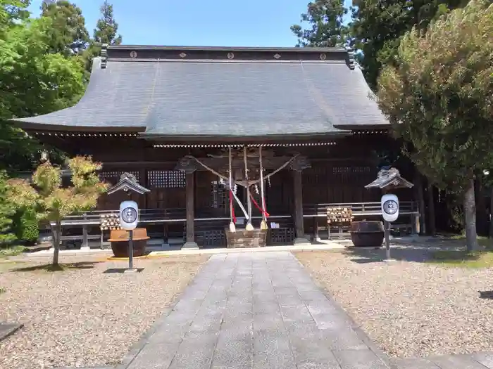 鳥谷崎神社の本殿