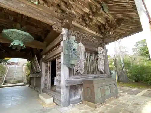 芝山仁王尊 観音教寺の山門