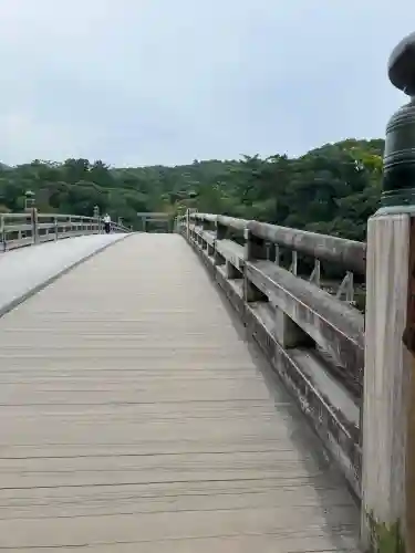 伊勢神宮内宮（皇大神宮）の{uncategorized: "未分類", other: "その他", undefined: "問題あり", building: "その他建物", grave: "お墓", sacred_gate: "鳥居", guardian: "狛犬", statue: "像", buddha: "仏像", history: "歴史", nature: "自然", garden: "庭園", animal: "動物", pagoda: "塔", temizu: "手水舎", mountain_gate: "山門・神門", sanctuary: "本殿・本堂", subordinate: "末社・摂社", art: "芸術", scenery: "景色", jizo: "地蔵", ema: "絵馬", goshuin: "御朱印", omikuji: "おみくじ", items: "授与品その他", amulet: "お守り", goshuincho: "御朱印帳", eats: "食事", festival: "お祭り", votive_dance: "神楽", shichigosan: "七五三参", wedding: "結婚式", experience: "体験その他", initially: "初詣", around: "周辺", anti_infection: "感染症対策"}