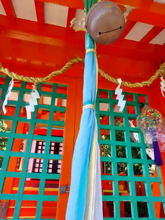 神倉神社(熊野速玉大社摂社)の{uncategorized: "未分類", other: "その他", undefined: "問題あり", building: "その他建物", grave: "お墓", sacred_gate: "鳥居", guardian: "狛犬", statue: "像", buddha: "仏像", history: "歴史", nature: "自然", garden: "庭園", animal: "動物", pagoda: "塔", temizu: "手水舎", mountain_gate: "山門・神門", sanctuary: "本殿・本堂", subordinate: "末社・摂社", art: "芸術", scenery: "景色", jizo: "地蔵", ema: "絵馬", goshuin: "御朱印", omikuji: "おみくじ", items: "授与品その他", amulet: "お守り", goshuincho: "御朱印帳", eats: "食事", festival: "お祭り", votive_dance: "神楽", shichigosan: "七五三参", wedding: "結婚式", experience: "体験その他", initially: "初詣", around: "周辺", anti_infection: "感染症対策"}