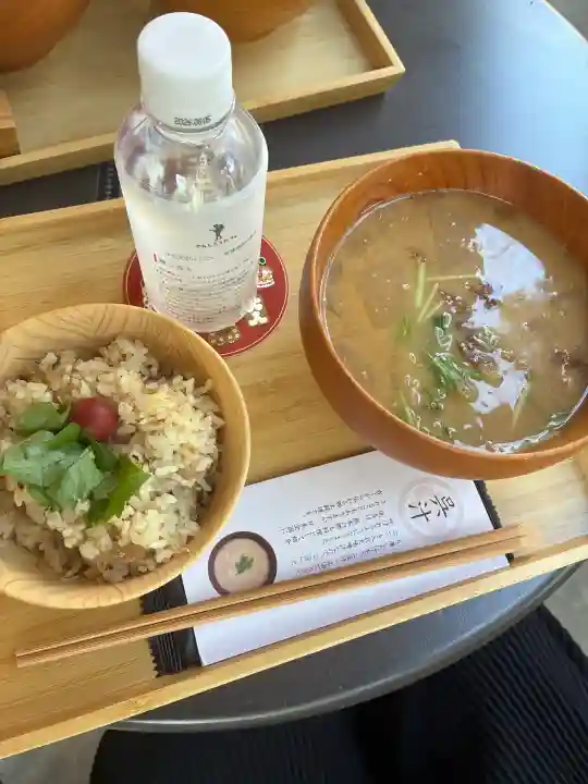 報徳二宮神社の{uncategorized: "未分類", other: "その他", undefined: "問題あり", building: "その他建物", grave: "お墓", sacred_gate: "鳥居", guardian: "狛犬", statue: "像", buddha: "仏像", history: "歴史", nature: "自然", garden: "庭園", animal: "動物", pagoda: "塔", temizu: "手水舎", mountain_gate: "山門・神門", sanctuary: "本殿・本堂", subordinate: "末社・摂社", art: "芸術", scenery: "景色", jizo: "地蔵", ema: "絵馬", goshuin: "御朱印", omikuji: "おみくじ", items: "授与品その他", amulet: "お守り", goshuincho: "御朱印帳", eats: "食事", festival: "お祭り", votive_dance: "神楽", shichigosan: "七五三参", wedding: "結婚式", experience: "体験その他", initially: "初詣", around: "周辺", anti_infection: "感染症対策"}