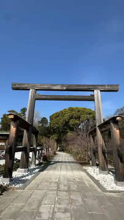 報徳二宮神社の{uncategorized: "未分類", other: "その他", undefined: "問題あり", building: "その他建物", grave: "お墓", sacred_gate: "鳥居", guardian: "狛犬", statue: "像", buddha: "仏像", history: "歴史", nature: "自然", garden: "庭園", animal: "動物", pagoda: "塔", temizu: "手水舎", mountain_gate: "山門・神門", sanctuary: "本殿・本堂", subordinate: "末社・摂社", art: "芸術", scenery: "景色", jizo: "地蔵", ema: "絵馬", goshuin: "御朱印", omikuji: "おみくじ", items: "授与品その他", amulet: "お守り", goshuincho: "御朱印帳", eats: "食事", festival: "お祭り", votive_dance: "神楽", shichigosan: "七五三参", wedding: "結婚式", experience: "体験その他", initially: "初詣", around: "周辺", anti_infection: "感染症対策"}