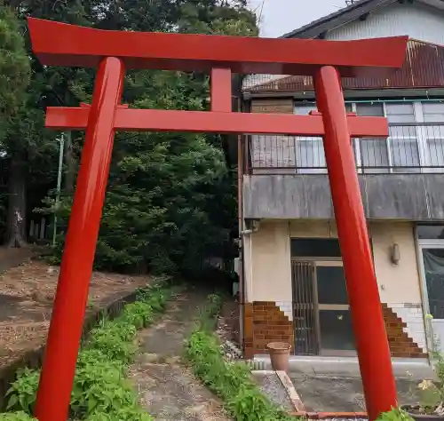 尾白稲荷神社(岐阜県)