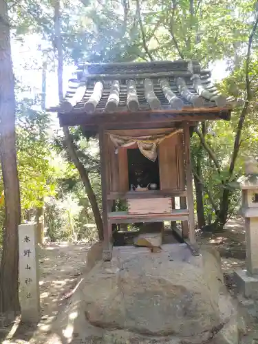 青江神社の末社