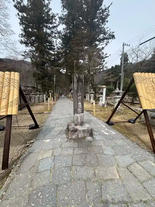 華厳寺の{uncategorized: "未分類", other: "その他", undefined: "問題あり", building: "その他建物", grave: "お墓", sacred_gate: "鳥居", guardian: "狛犬", statue: "像", buddha: "仏像", history: "歴史", nature: "自然", garden: "庭園", animal: "動物", pagoda: "塔", temizu: "手水舎", mountain_gate: "山門・神門", sanctuary: "本殿・本堂", subordinate: "末社・摂社", art: "芸術", scenery: "景色", jizo: "地蔵", ema: "絵馬", goshuin: "御朱印", omikuji: "おみくじ", items: "授与品その他", amulet: "お守り", goshuincho: "御朱印帳", eats: "食事", festival: "お祭り", votive_dance: "神楽", shichigosan: "七五三参", wedding: "結婚式", experience: "体験その他", initially: "初詣", around: "周辺", anti_infection: "感染症対策"}
