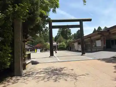 射水神社の鳥居