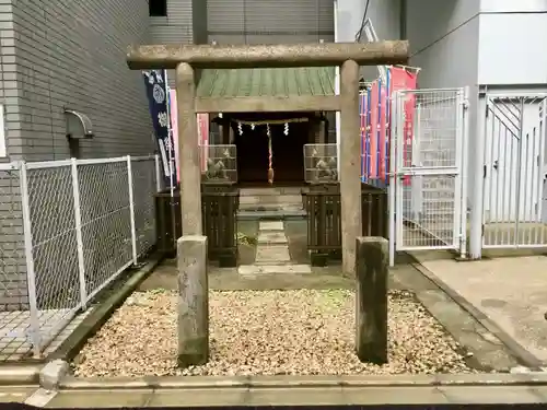 妙法衛護稲荷神社の鳥居