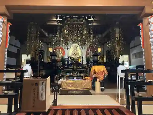 高野山寺の本殿・本堂