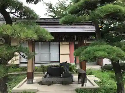 諏訪神社の手水舎