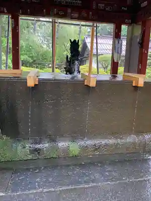 北口本宮冨士浅間神社の手水舎