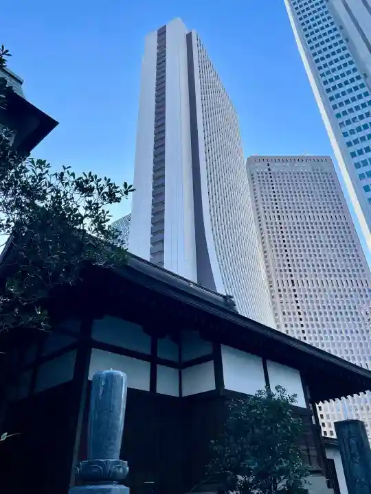 常泉院の{uncategorized: "未分類", other: "その他", undefined: "問題あり", building: "その他建物", grave: "お墓", sacred_gate: "鳥居", guardian: "狛犬", statue: "像", buddha: "仏像", history: "歴史", nature: "自然", garden: "庭園", animal: "動物", pagoda: "塔", temizu: "手水舎", mountain_gate: "山門・神門", sanctuary: "本殿・本堂", subordinate: "末社・摂社", art: "芸術", scenery: "景色", jizo: "地蔵", ema: "絵馬", goshuin: "御朱印", omikuji: "おみくじ", items: "授与品その他", amulet: "お守り", goshuincho: "御朱印帳", eats: "食事", festival: "お祭り", votive_dance: "神楽", shichigosan: "七五三参", wedding: "結婚式", experience: "体験その他", initially: "初詣", around: "周辺", anti_infection: "感染症対策"}
