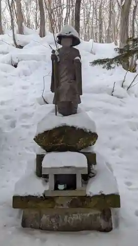 水神龍王神社の像