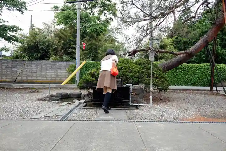 神明神社(江俣)の手水舎