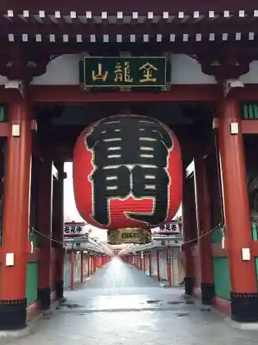 浅草寺の山門