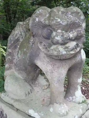 上芭露神社の狛犬