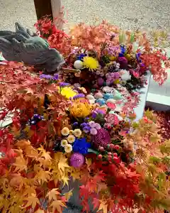 滑川神社 - 仕事と子どもの守り神の手水舎(2020年11月27日(金) 05時40分29秒投稿)