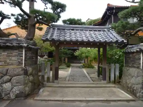 大慈寺の山門