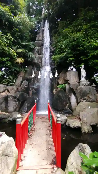 法華経寺奥之院の{uncategorized: "未分類", other: "その他", undefined: "問題あり", building: "その他建物", grave: "お墓", sacred_gate: "鳥居", guardian: "狛犬", statue: "像", buddha: "仏像", history: "歴史", nature: "自然", garden: "庭園", animal: "動物", pagoda: "塔", temizu: "手水舎", mountain_gate: "山門・神門", sanctuary: "本殿・本堂", subordinate: "末社・摂社", art: "芸術", scenery: "景色", jizo: "地蔵", ema: "絵馬", goshuin: "御朱印", omikuji: "おみくじ", items: "授与品その他", amulet: "お守り", goshuincho: "御朱印帳", eats: "食事", festival: "お祭り", votive_dance: "神楽", shichigosan: "七五三参", wedding: "結婚式", experience: "体験その他", initially: "初詣", around: "周辺", anti_infection: "感染症対策"}