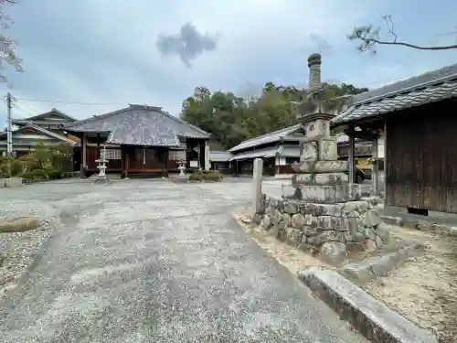 安楽寺の{uncategorized: "未分類", other: "その他", undefined: "問題あり", building: "その他建物", grave: "お墓", sacred_gate: "鳥居", guardian: "狛犬", statue: "像", buddha: "仏像", history: "歴史", nature: "自然", garden: "庭園", animal: "動物", pagoda: "塔", temizu: "手水舎", mountain_gate: "山門・神門", sanctuary: "本殿・本堂", subordinate: "末社・摂社", art: "芸術", scenery: "景色", jizo: "地蔵", ema: "絵馬", goshuin: "御朱印", omikuji: "おみくじ", items: "授与品その他", amulet: "お守り", goshuincho: "御朱印帳", eats: "食事", festival: "お祭り", votive_dance: "神楽", shichigosan: "七五三参", wedding: "結婚式", experience: "体験その他", initially: "初詣", around: "周辺", anti_infection: "感染症対策"}