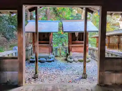 神明社（八反畑）の末社・摂社