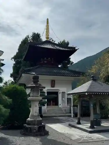 久遠寺(山梨県)