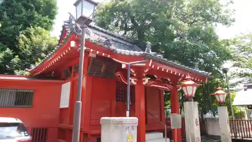 石稲荷神社の本殿