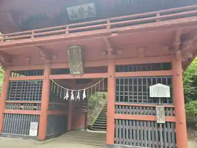 太平山神社の山門・神門