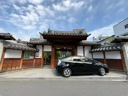 天性寺の{uncategorized: "未分類", other: "その他", undefined: "問題あり", building: "その他建物", grave: "お墓", sacred_gate: "鳥居", guardian: "狛犬", statue: "像", buddha: "仏像", history: "歴史", nature: "自然", garden: "庭園", animal: "動物", pagoda: "塔", temizu: "手水舎", mountain_gate: "山門・神門", sanctuary: "本殿・本堂", subordinate: "末社・摂社", art: "芸術", scenery: "景色", jizo: "地蔵", ema: "絵馬", goshuin: "御朱印", omikuji: "おみくじ", items: "授与品その他", amulet: "お守り", goshuincho: "御朱印帳", eats: "食事", festival: "お祭り", votive_dance: "神楽", shichigosan: "七五三参", wedding: "結婚式", experience: "体験その他", initially: "初詣", around: "周辺", anti_infection: "感染症対策"}