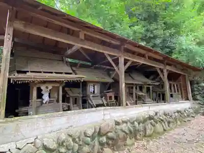 宇藝神社の末社・摂社