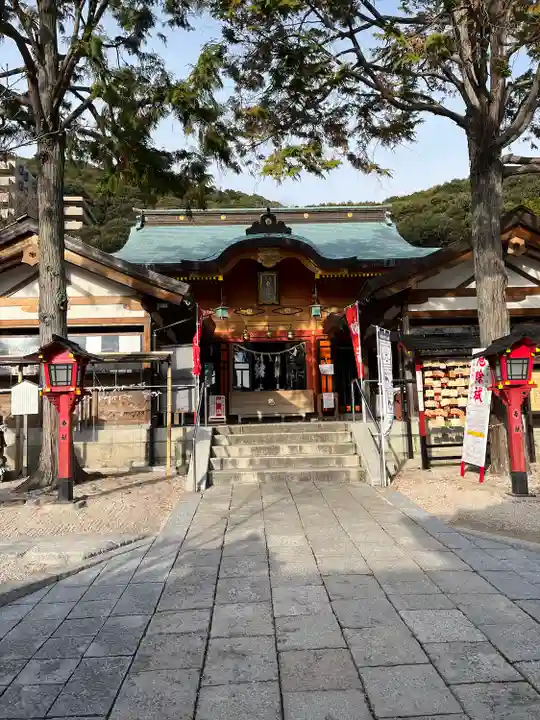 鶴羽根神社の本殿・本堂