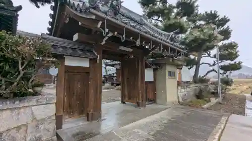 安養寺の{uncategorized: "未分類", other: "その他", undefined: "問題あり", building: "その他建物", grave: "お墓", sacred_gate: "鳥居", guardian: "狛犬", statue: "像", buddha: "仏像", history: "歴史", nature: "自然", garden: "庭園", animal: "動物", pagoda: "塔", temizu: "手水舎", mountain_gate: "山門・神門", sanctuary: "本殿・本堂", subordinate: "末社・摂社", art: "芸術", scenery: "景色", jizo: "地蔵", ema: "絵馬", goshuin: "御朱印", omikuji: "おみくじ", items: "授与品その他", amulet: "お守り", goshuincho: "御朱印帳", eats: "食事", festival: "お祭り", votive_dance: "神楽", shichigosan: "七五三参", wedding: "結婚式", experience: "体験その他", initially: "初詣", around: "周辺", anti_infection: "感染症対策"}